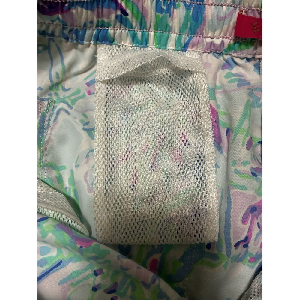 Lilly Pulitzer Women’s Swim Shorts Size Medium - Picture 5 of 6